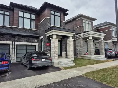 Semi-Detached in Pickering