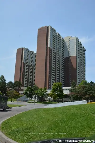 Condo Apartment in Toronto