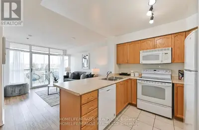 1600 Charles Street 409, Whitby, On L1n 0g4