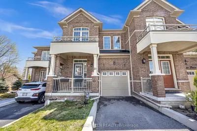 Att/Row/Townhouse in Clarington