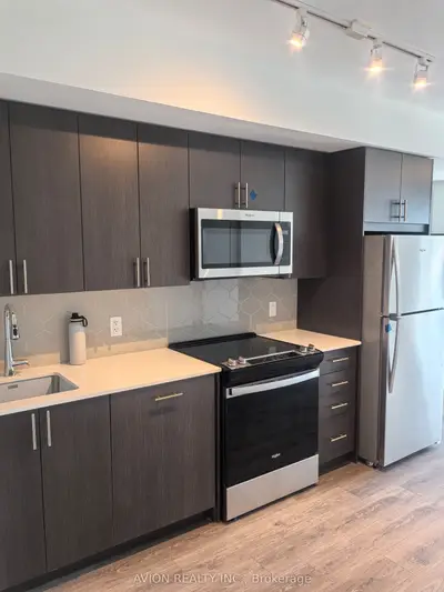 Condo Apartment in Oshawa