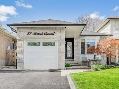 Detached in Whitby