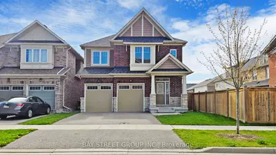Detached in Oshawa