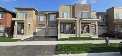Att/Row/Townhouse in Pickering
