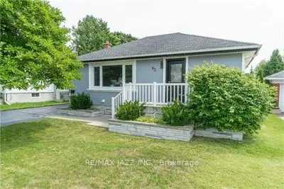 Duplex in Oshawa