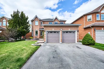 Detached in Oshawa