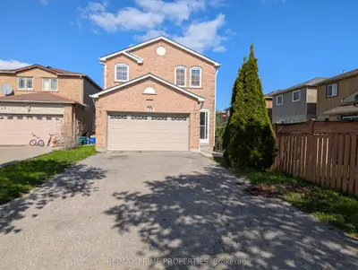 Detached in Pickering
