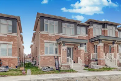 Att/Row/Townhouse in Pickering