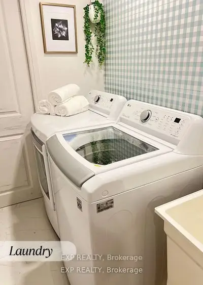 Att/Row/Townhouse in Clarington