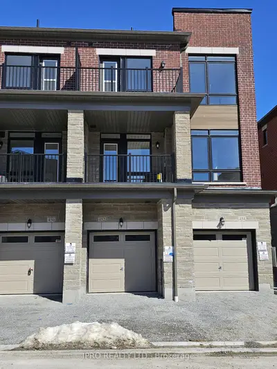 Condo Townhouse in Ajax