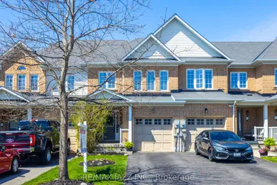 Att/Row/Townhouse in Clarington