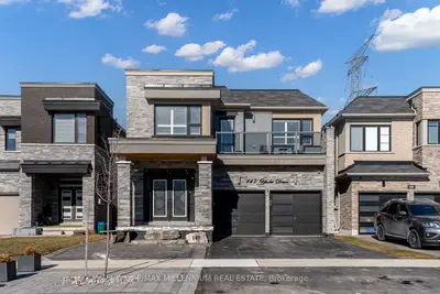 Detached in Clarington