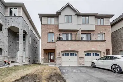Semi-Detached in Ajax