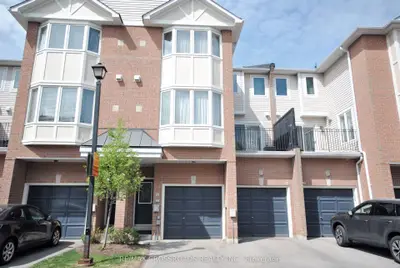 Condo Townhouse in Toronto