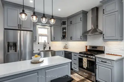 Detached in Oshawa