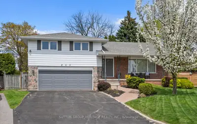Detached in Oshawa
