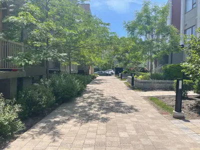 Condo Townhouse in Toronto