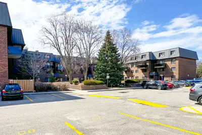 43 Taunton Road E 17, Oshawa, On L1g 3t6
