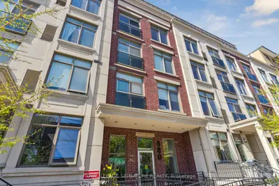 Condo Apartment in Toronto