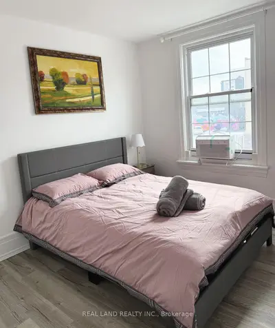 Condo Apartment in Oshawa