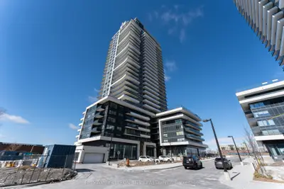 Condo Apartment in Pickering