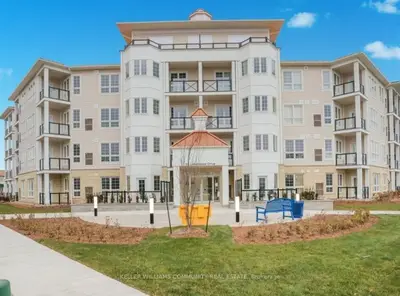 Condo Apartment in Clarington