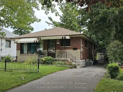 Detached in Oshawa