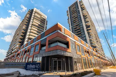 Condo Apartment in Oshawa