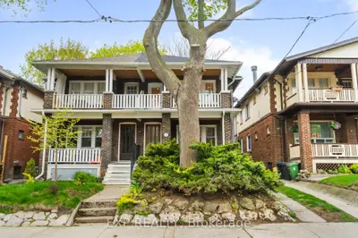 Duplex in Toronto