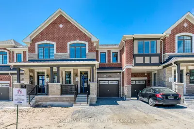 Att/Row/Townhouse in Pickering