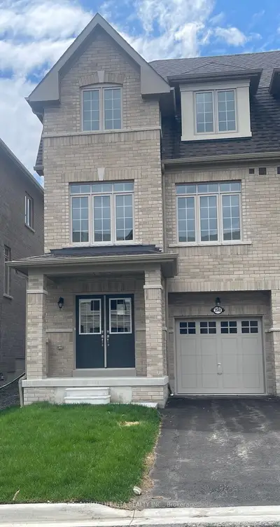 Semi-Detached in Pickering