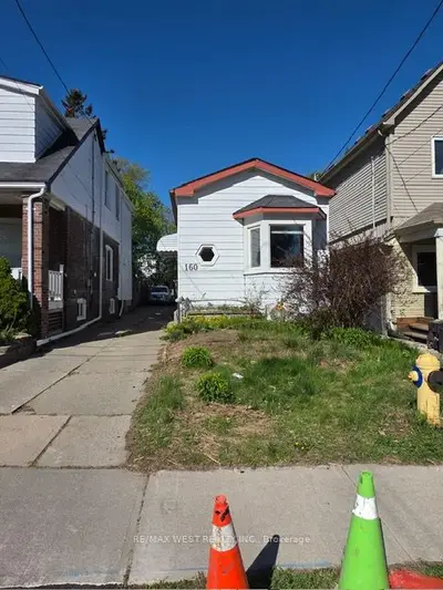 Detached in Toronto