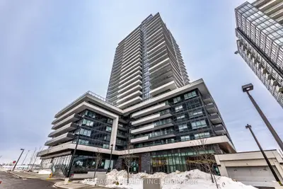 Condo Apartment in Pickering