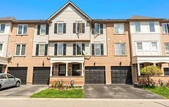 Condo Townhouse in Ajax
