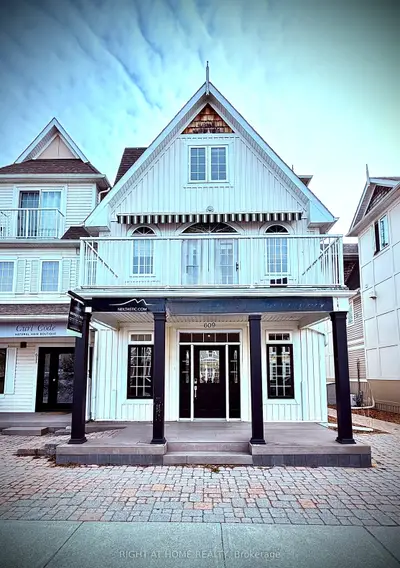 Att/Row/Townhouse in Pickering