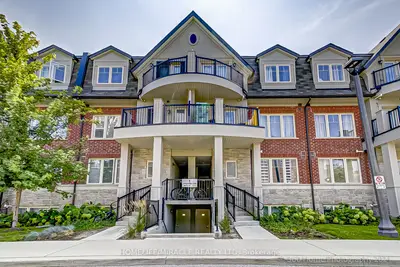 Condo Townhouse in Toronto