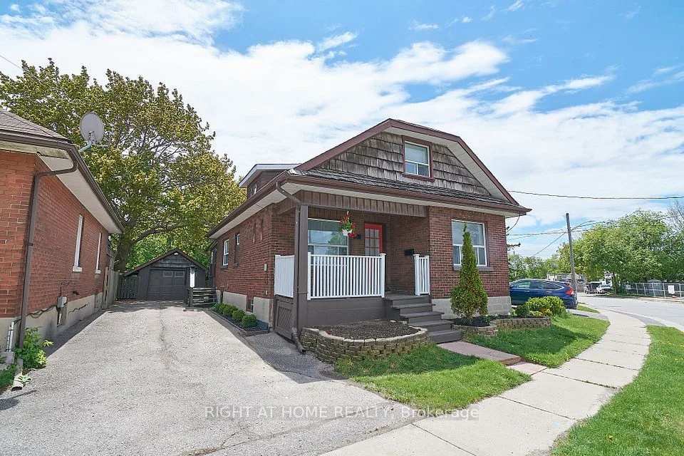 105 Conant Street, Oshawa, On L1h 3r5