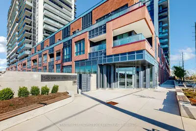 Condo Apartment in Oshawa