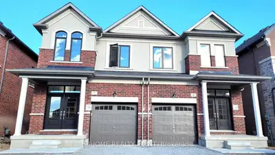 Semi-Detached in Whitby