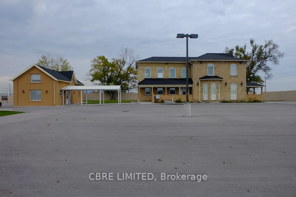 1601 Hopkins Street, Whitby, ON L1N 9N1