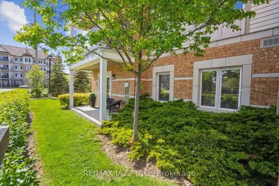 Condo Apartment in Clarington