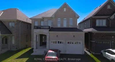 Detached in Oshawa