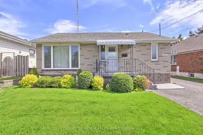 Detached in Oshawa