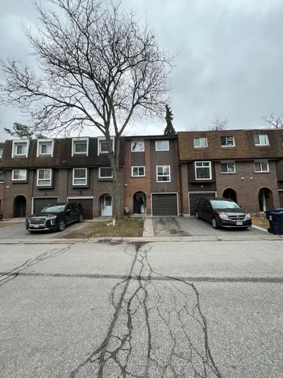 Condo Townhouse in Toronto