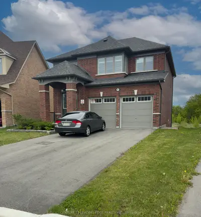 Detached in Oshawa