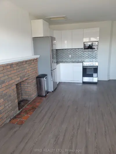 Fourplex in Toronto