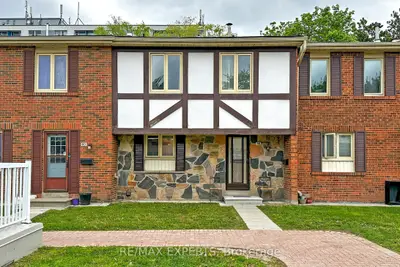 Condo Townhouse in Toronto