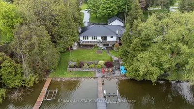 Detached in Scugog