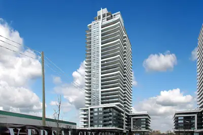 Condo Apartment in Pickering