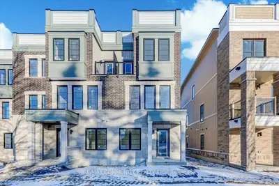 Att/Row/Townhouse in Clarington